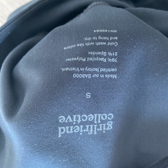 Girlfriend collective navy leggings- small - Picture 3 of 4